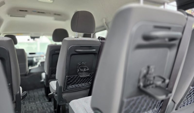 
								Toyota Hiace full									