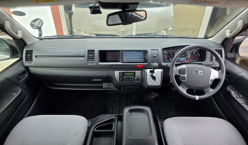 
								Toyota Hiace full									
