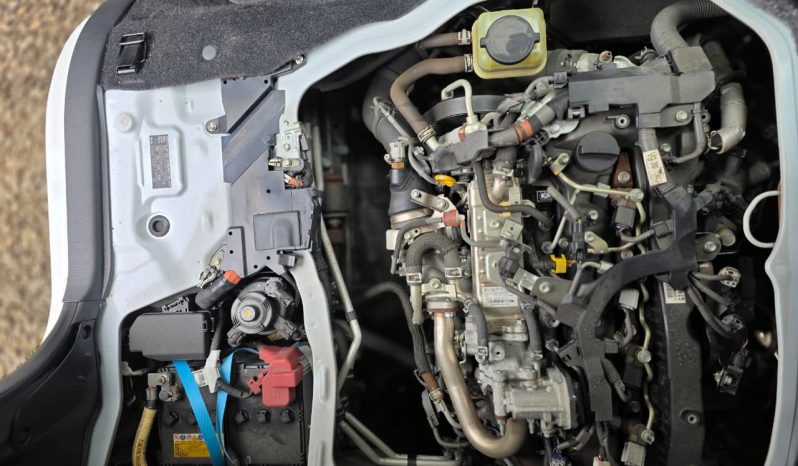 
								Toyota Hiace full									