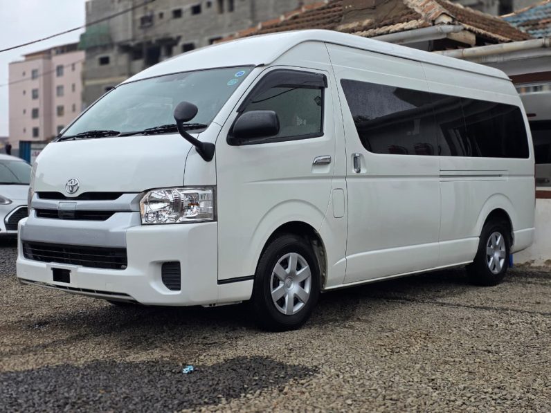 
								Toyota Hiace full									