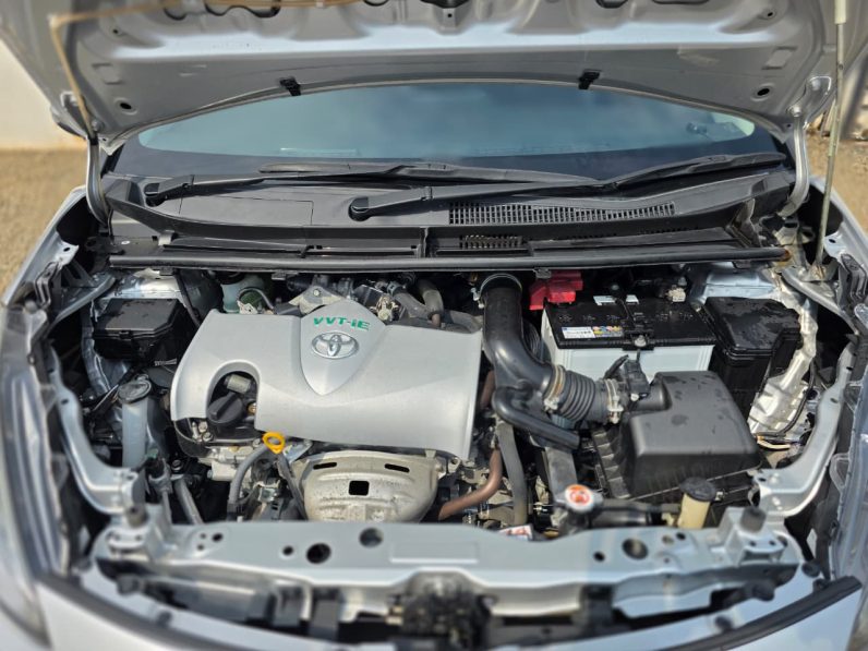 
								Toyota Sienta full									