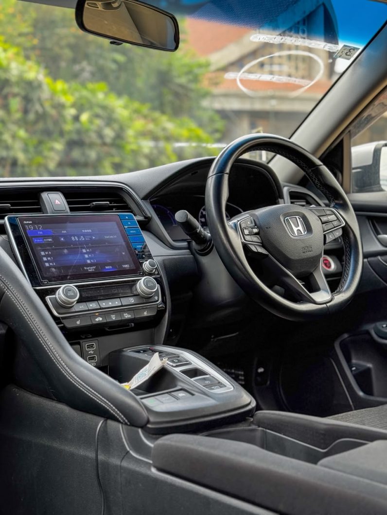 
								Honda Insight full									