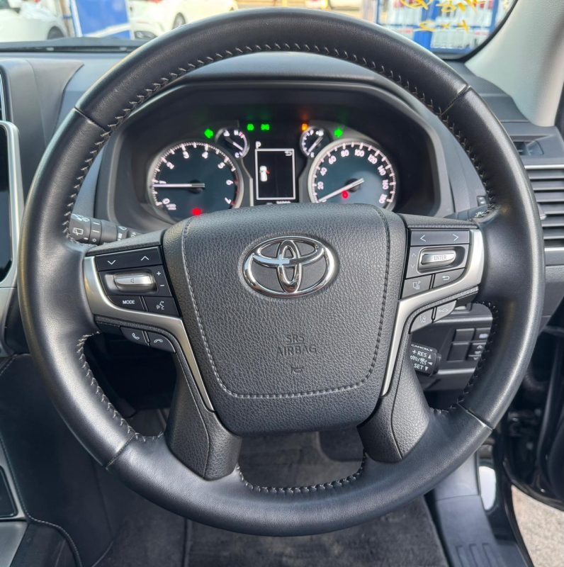 
								Toyota Landcruiser Prado TXL full									