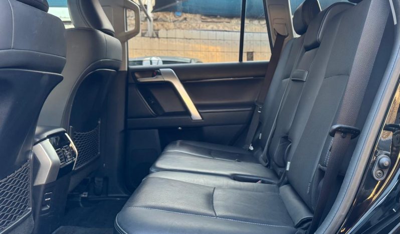 
								Toyota Landcruiser Prado TXL full									