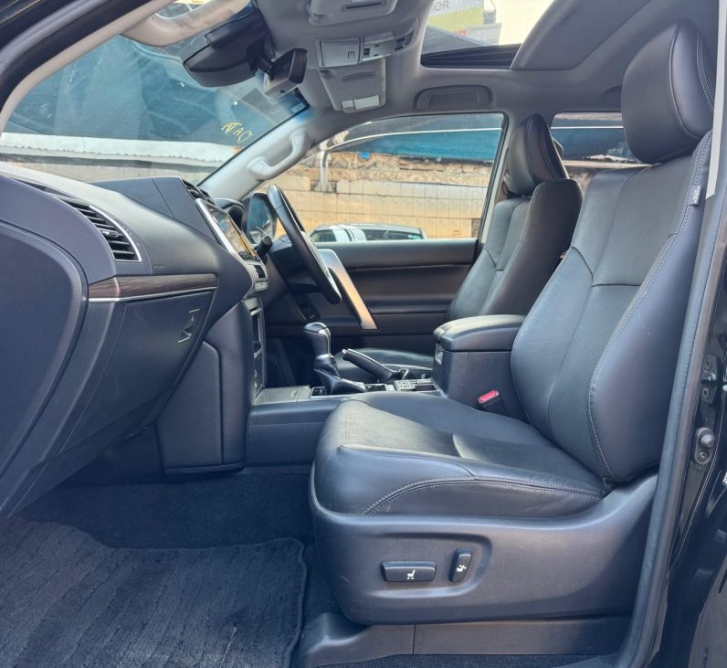 
								Toyota Landcruiser Prado TXL full									