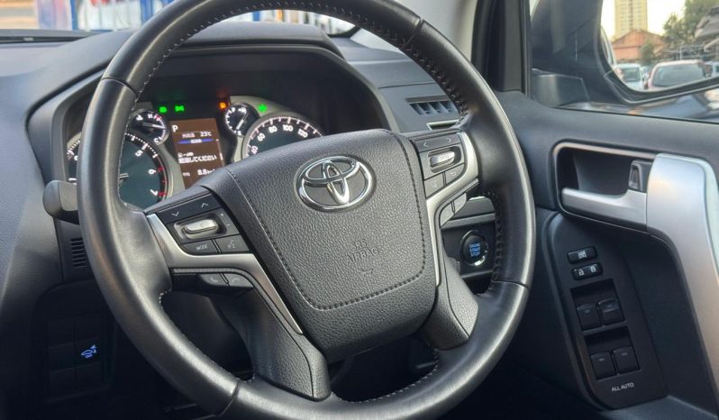 
								Toyota Landcruiser Prado TXL full									