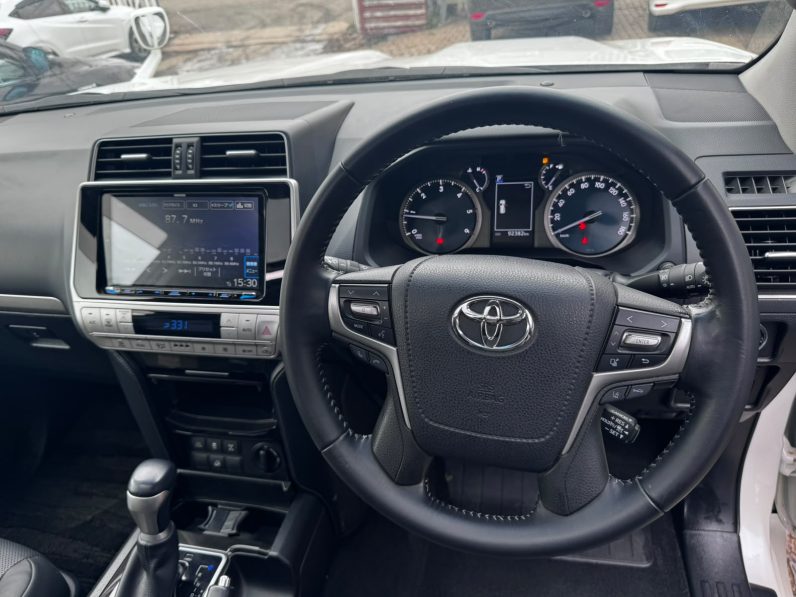 
								Toyota Landcruiser Prado TXL full									