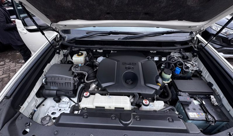 
								Toyota Landcruiser Prado TXL full									