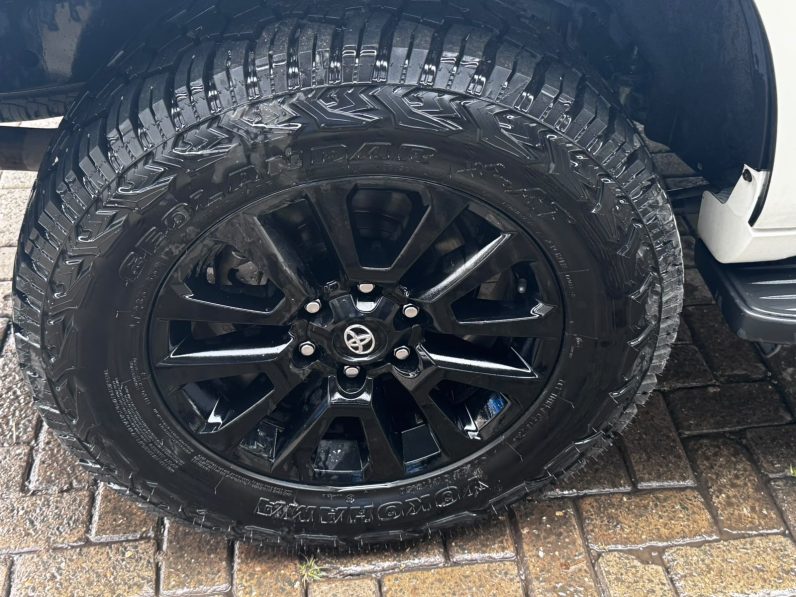 
								Toyota Landcruiser Prado TXL full									