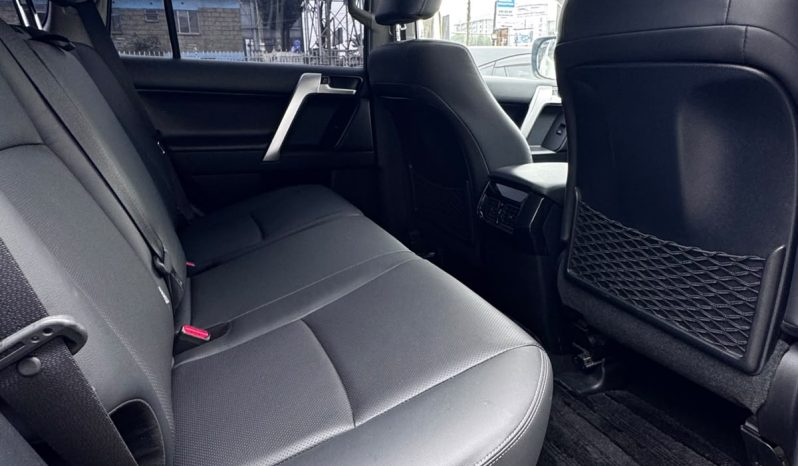 
								Toyota Landcruiser Prado TXL full									