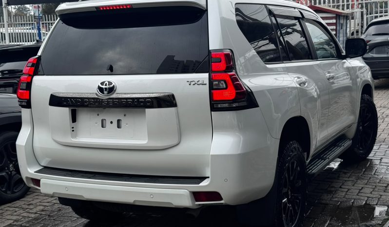 
								Toyota Landcruiser Prado TXL full									