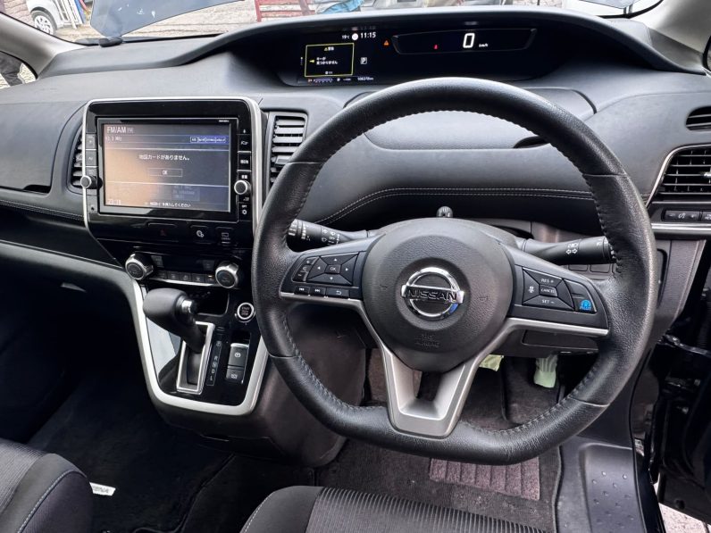 
								Nissan Serena full									