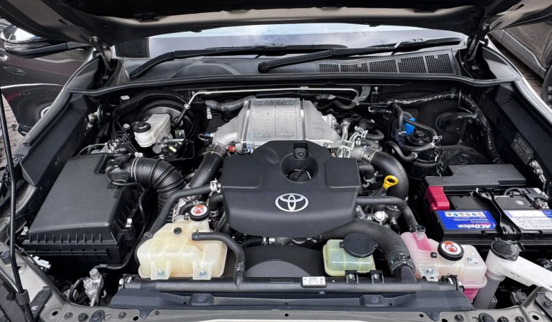 
								Toyota Hilux full									