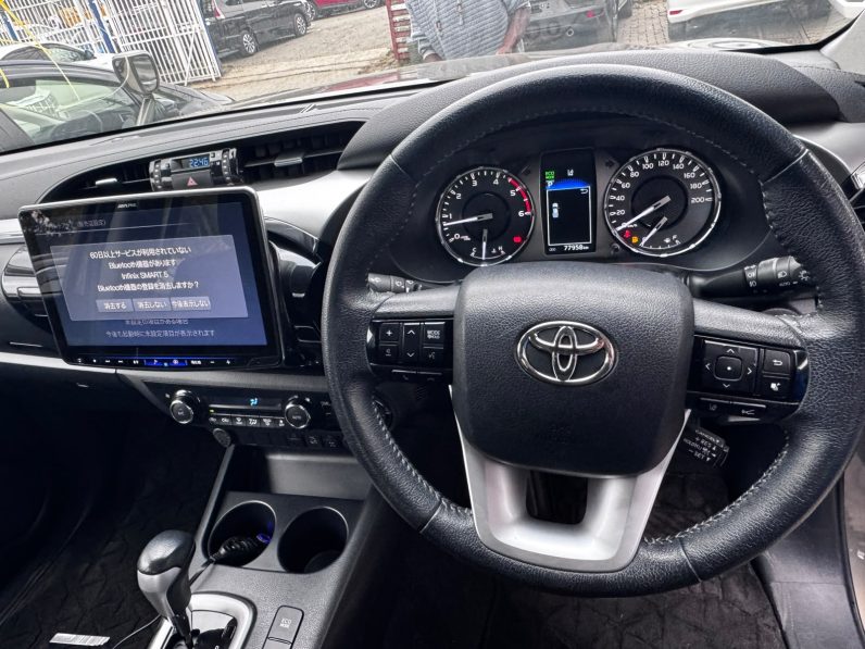
								Toyota Hilux full									