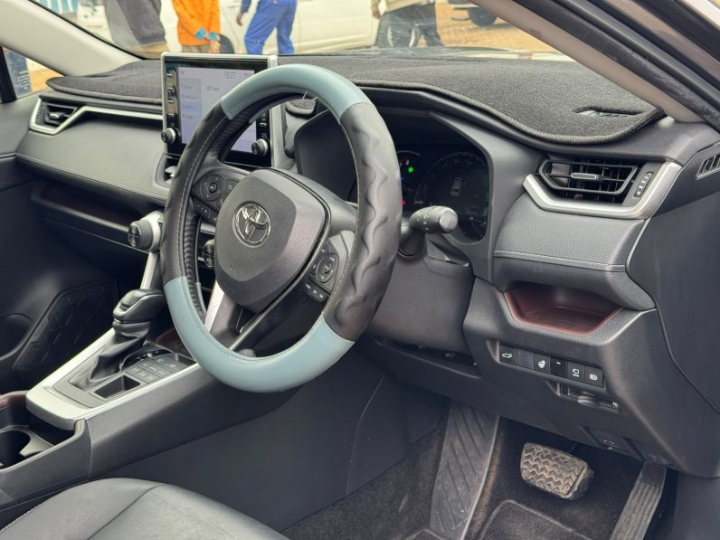 
								Toyota Rav4 full									