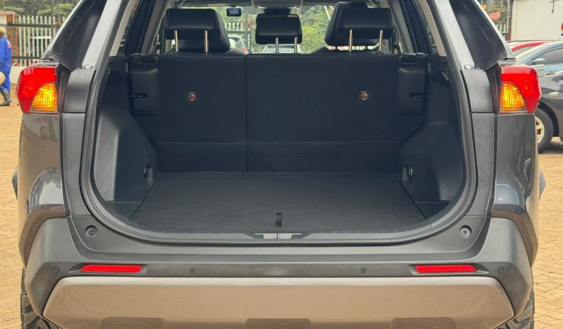 
								Toyota Rav4 full									