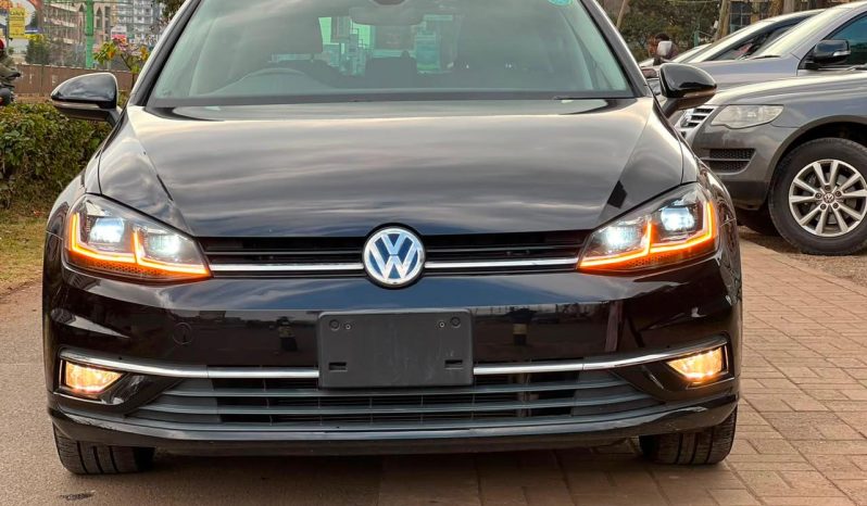 
								Volkswagen Golf full									