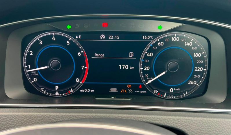 
								Volkswagen Golf full									