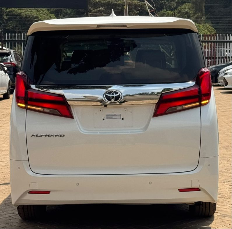 
								Toyota Alphard full									