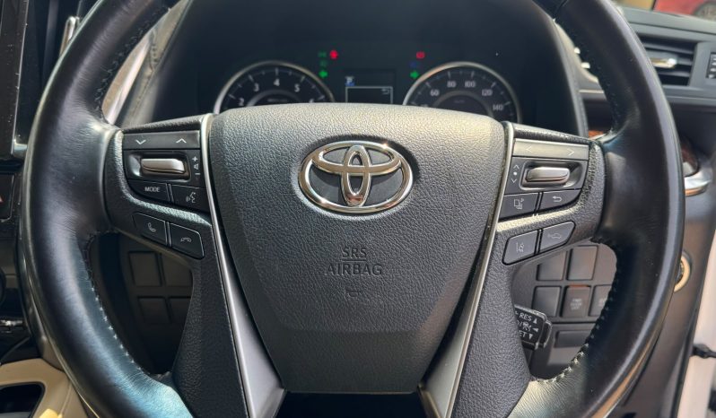 
								Toyota Alphard full									