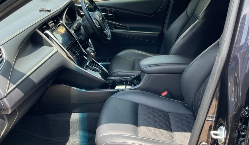 
								Toyota Harrier full									