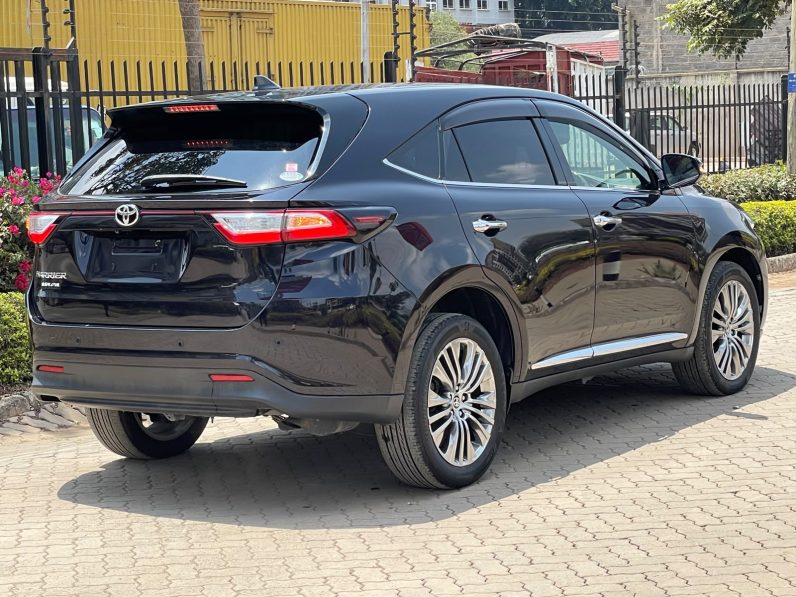 
								Toyota Harrier full									