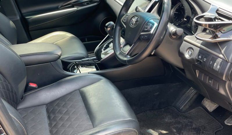
								Toyota Harrier full									