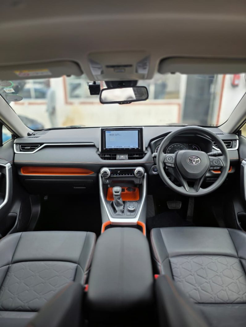
								Toyota Rav4 full									