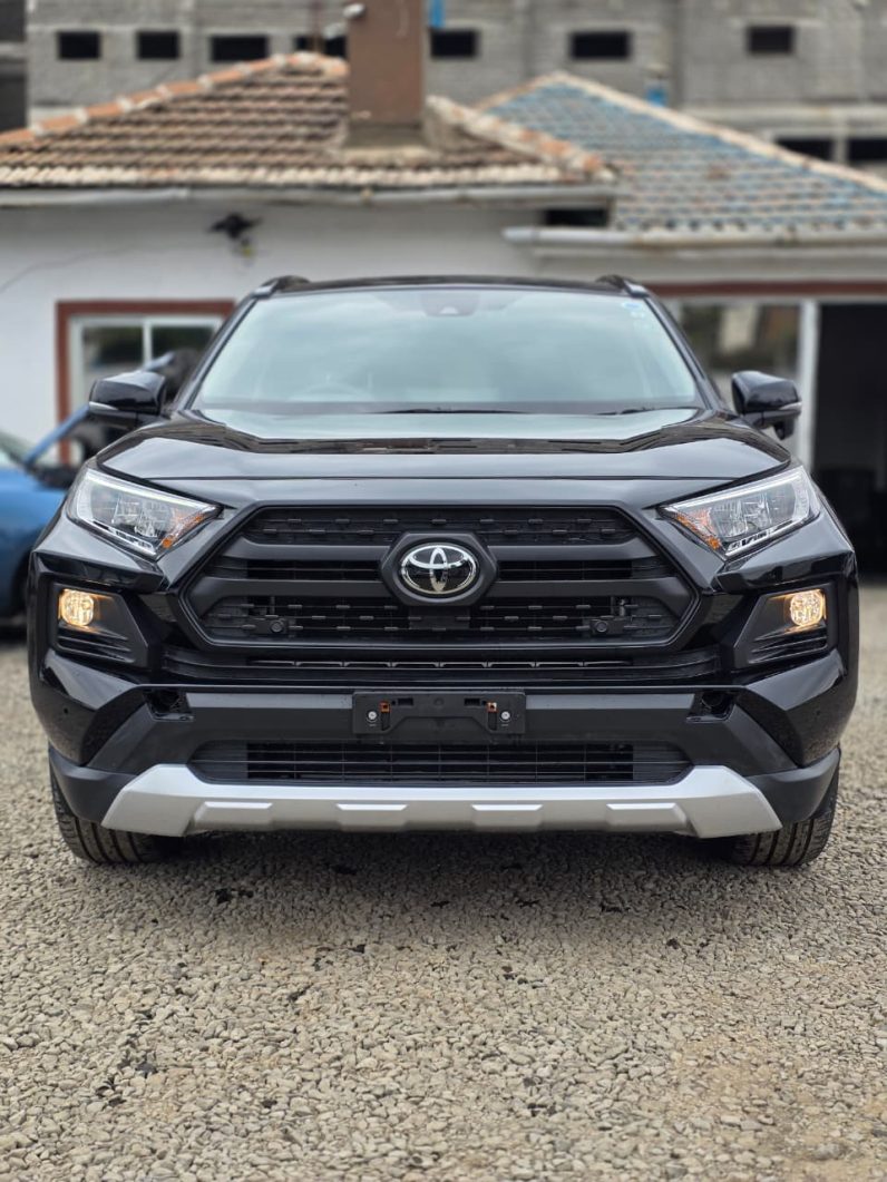 
								Toyota Rav4 full									