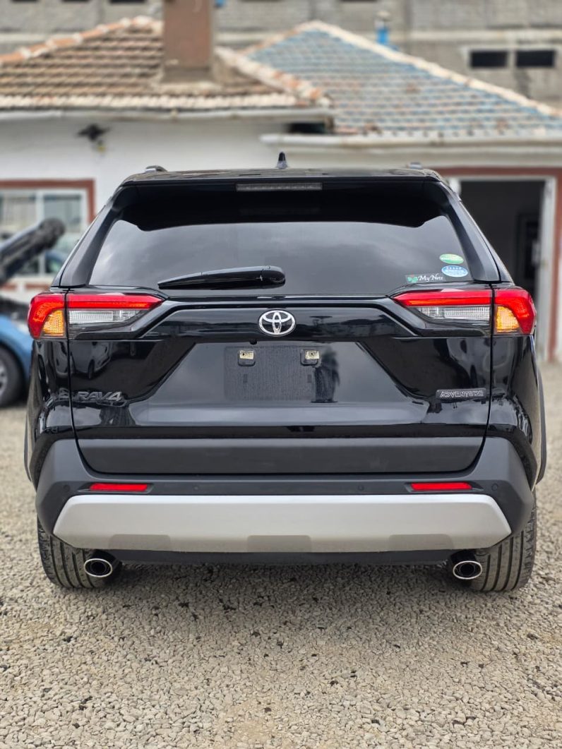 
								Toyota Rav4 full									