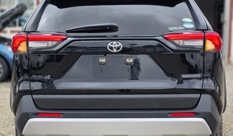 
								Toyota Rav4 full									