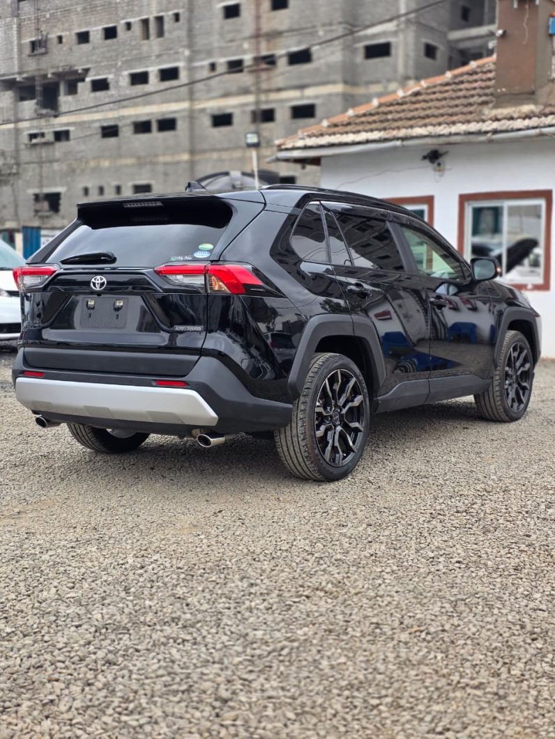 
								Toyota Rav4 full									