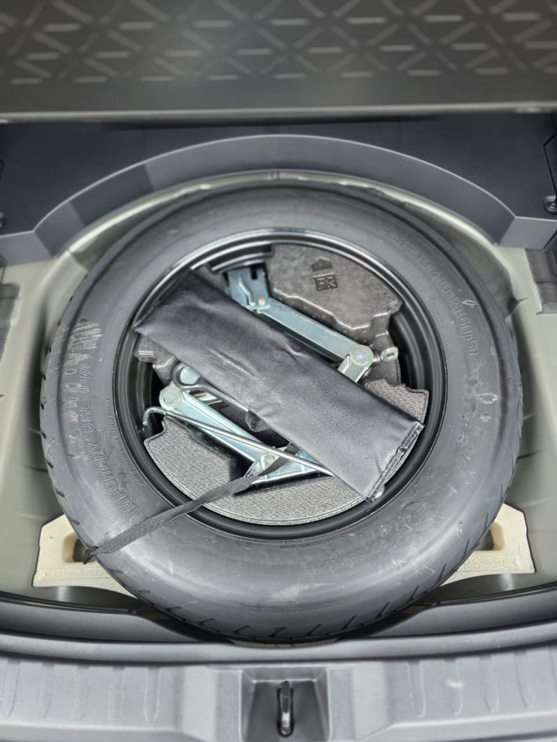 
								Toyota Rav4 full									