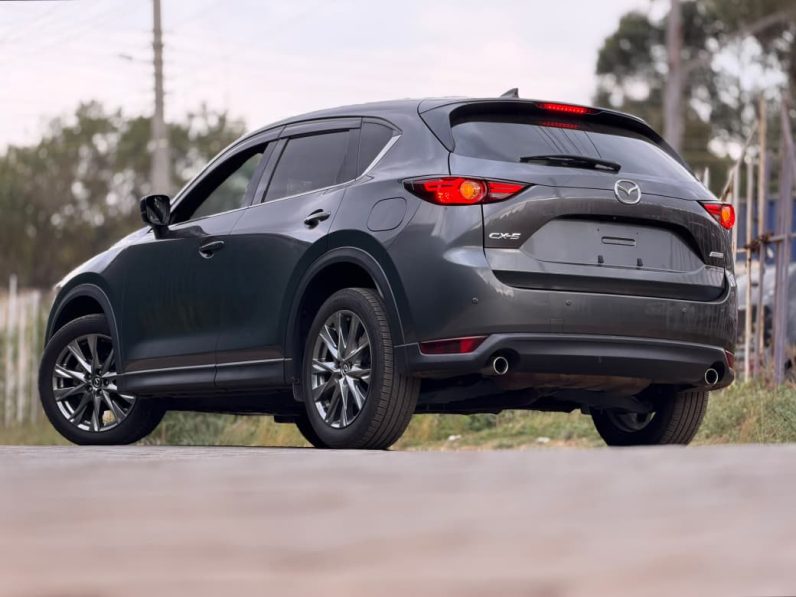 
								Mazda CX5 full									