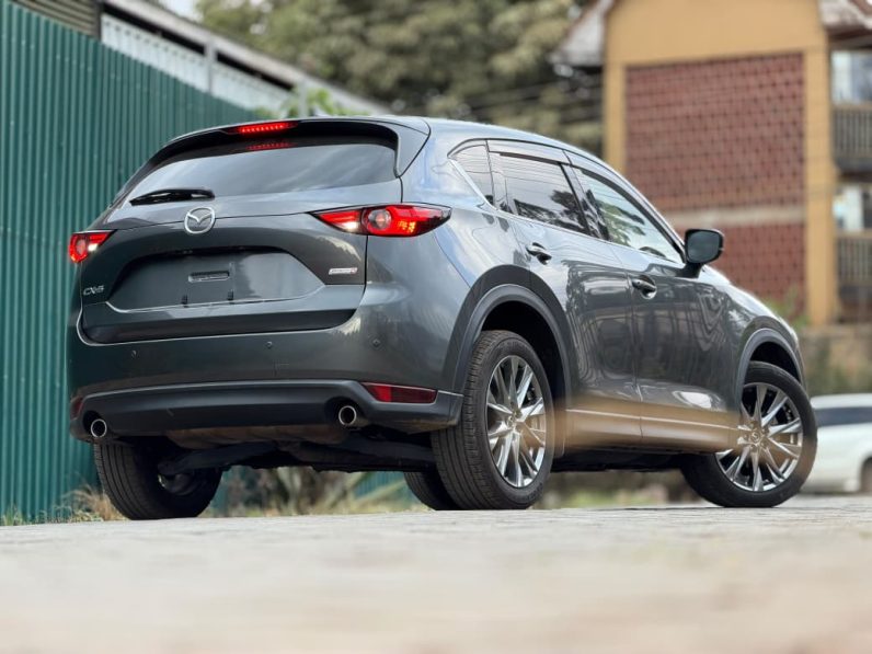 
								Mazda CX5 full									