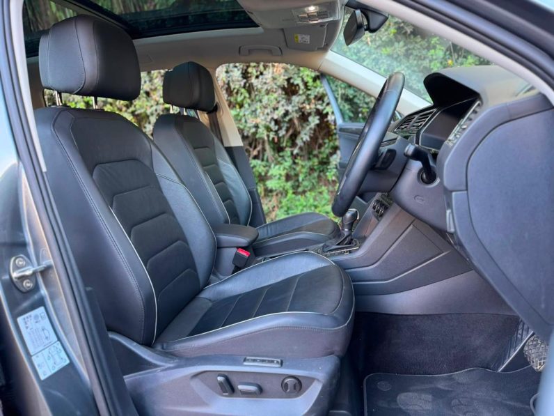 
								Volkswagen Tiquan full									