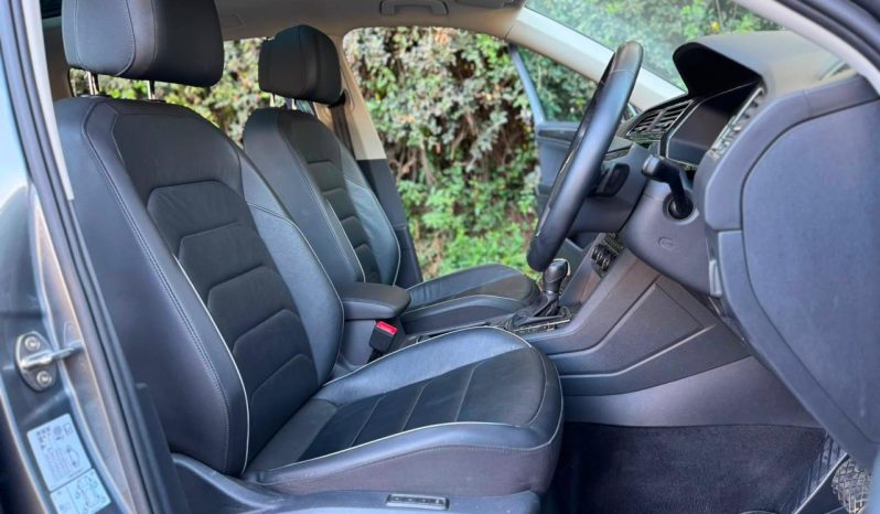 
								Volkswagen Tiquan full									