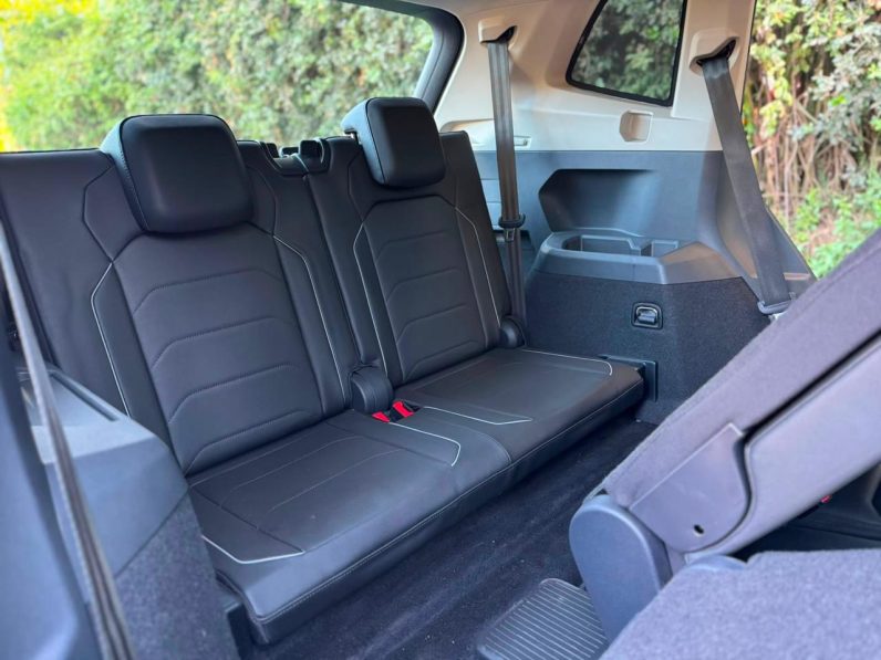 
								Volkswagen Tiquan full									