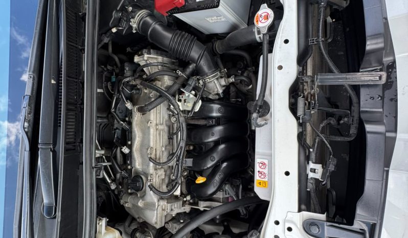 
								Toyota Voxy full									