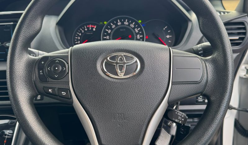 
								Toyota Voxy full									