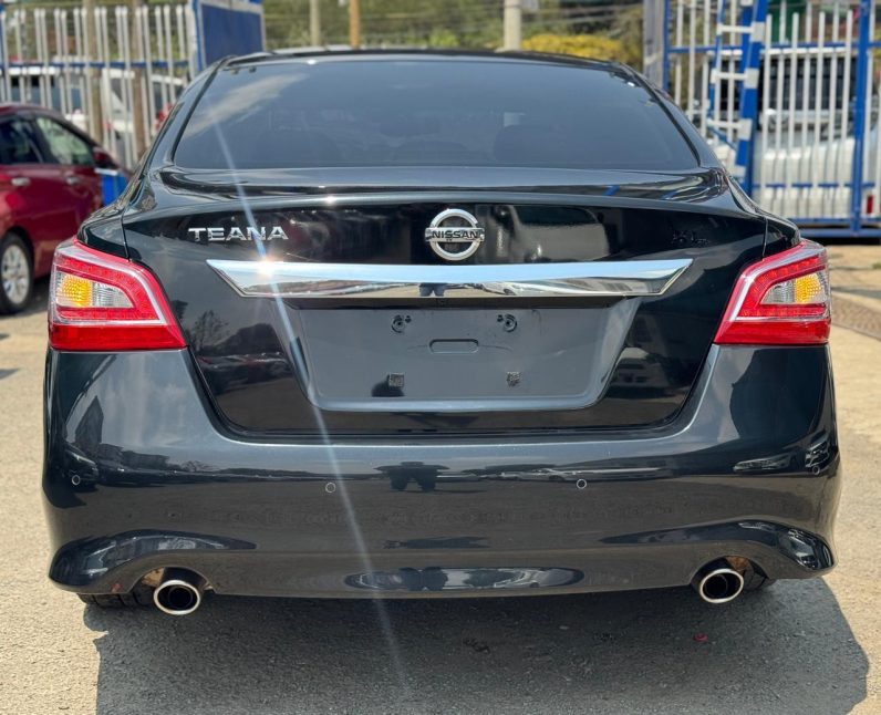 
								Nissan Teana full									