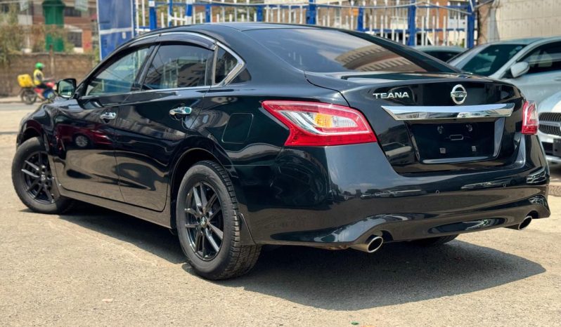 
								Nissan Teana full									