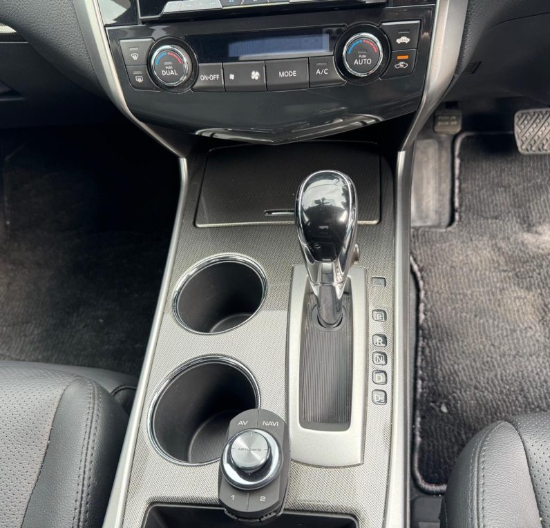 
								Nissan Teana full									