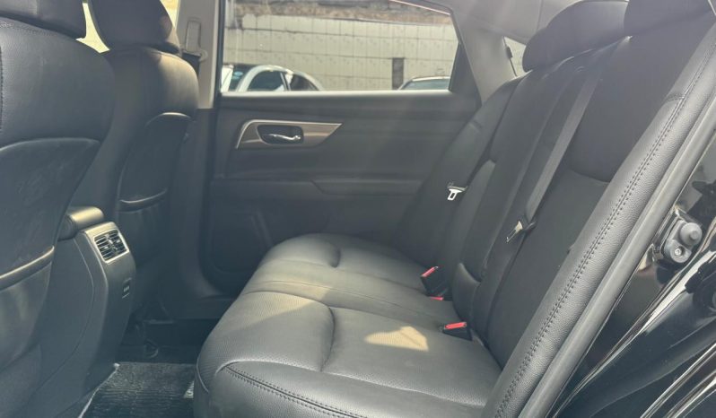 
								Nissan Teana full									