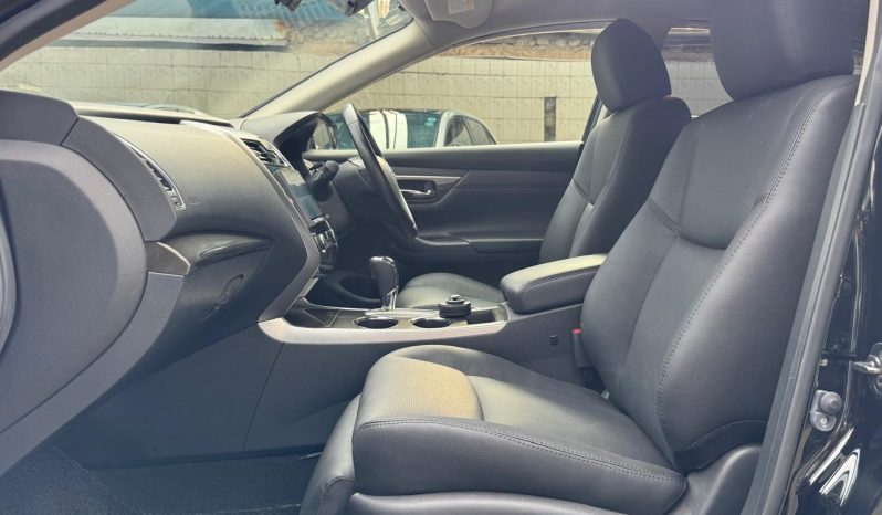 
								Nissan Teana full									