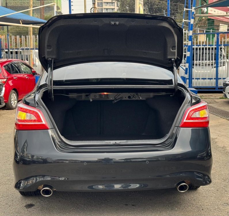 
								Nissan Teana full									