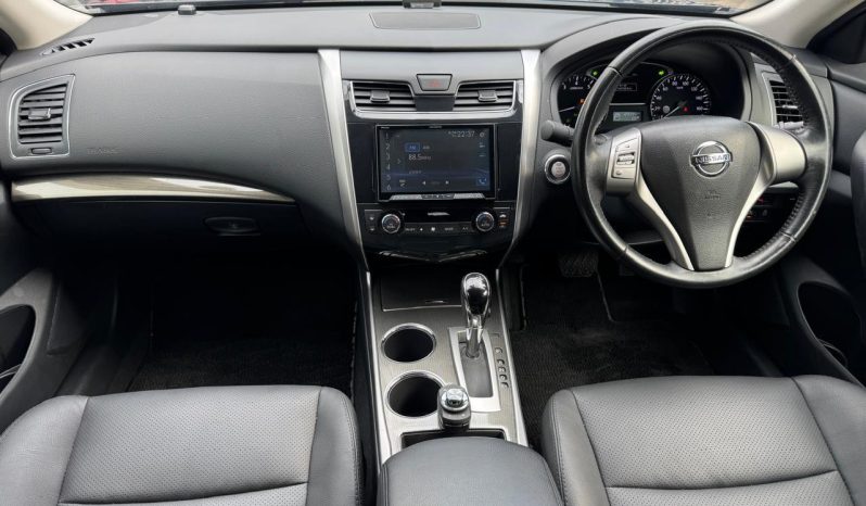 
								Nissan Teana full									