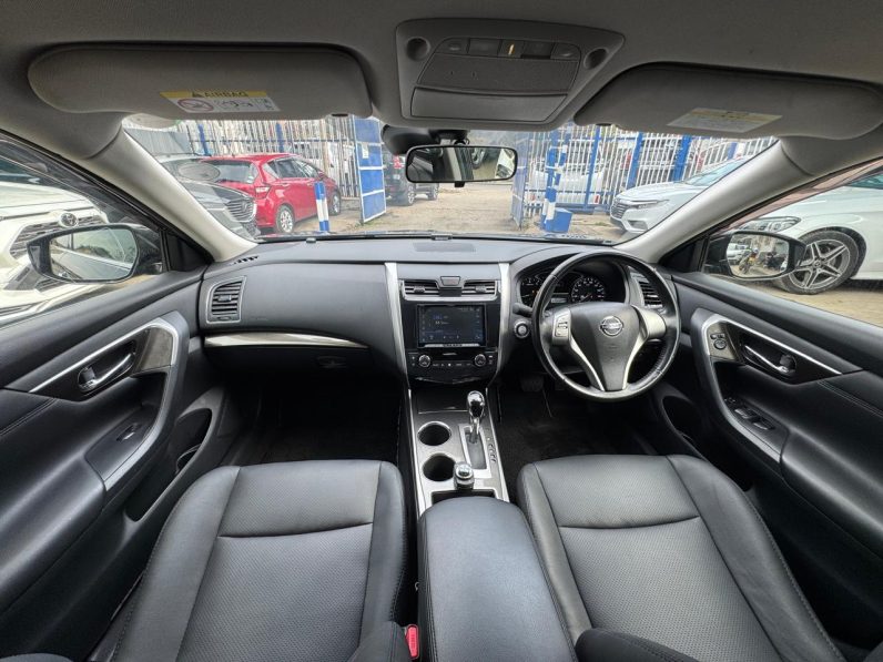 
								Nissan Teana full									