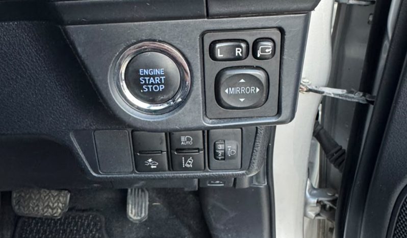 
								Toyota Axio full									