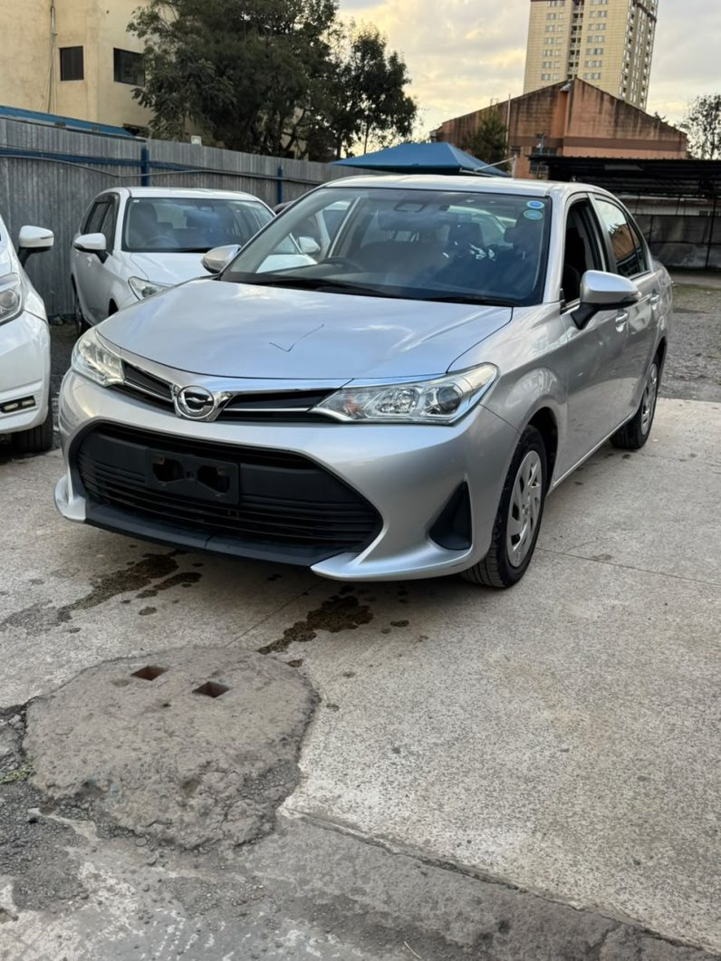 
								Toyota Axio full									